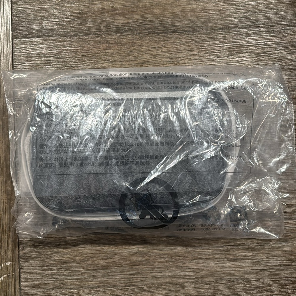 NWT Michael Kors Jet Set Large Logo Crossbody Bag Black Silver 35S1STTC9B - Picture 6 of 7